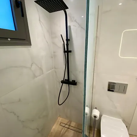 Holy 2 Bedrooms In Marousi Διαμέρισμα *